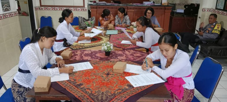 Kegiatan Seleksi Perangkat Tenaga Kesehatan Desa di Kantor Desa Saba